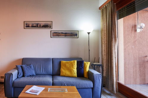 Foto 8 - Apartamento de 2 quartos em Porto Valtravaglia com piscina e vista para a montanha