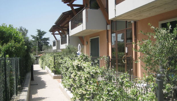 Apartment mit 3 Schlafzimmern in Lazise mit schwimmbad und garten - Foto 2