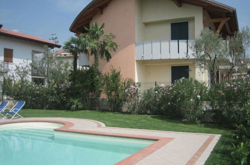 Photo 1 - Appartement de 2 chambres à Lazise avec piscine et jardin