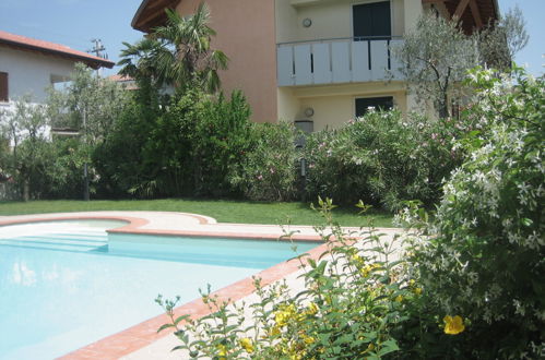 Foto 17 - Appartamento con 2 camere da letto a Lazise con piscina e giardino