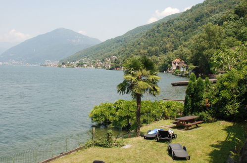 Foto 1 - Apartamento de 3 quartos em Brusino Arsizio com terraço