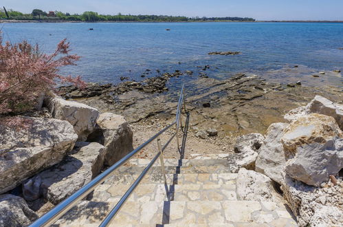 Photo 24 - Appartement de 1 chambre à Umag avec terrasse et vues à la mer