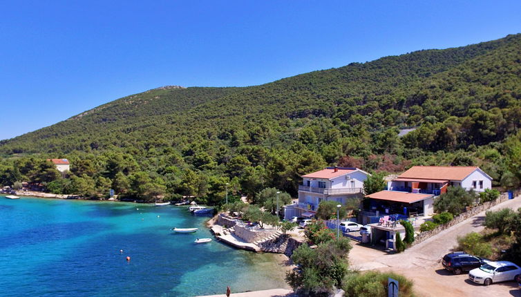 Foto 1 - Apartamento de 2 habitaciones en Sibenik con vistas al mar