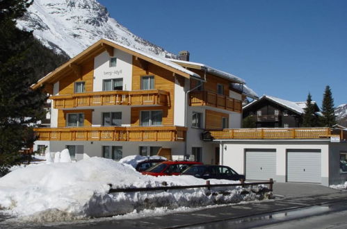 Photo 1 - 3 bedroom Apartment in Saas-Grund with garden