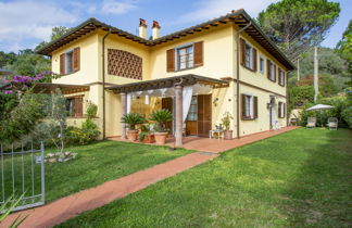 Foto 1 - Casa con 3 camere da letto a San Giuliano Terme con giardino e terrazza