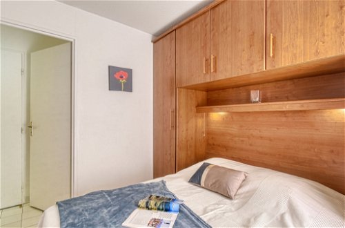 Photo 18 - Appartement de 1 chambre à Fréjus avec terrasse et vues à la mer