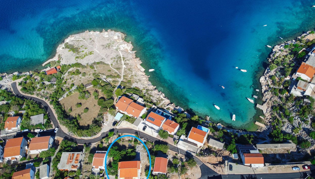 Apartamento de 2 quartos em Senj com jardim e terraço - Foto 1