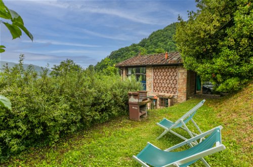 Foto 7 - Casa de 1 habitación en Pescia con piscina y jardín