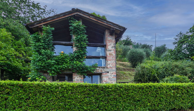 Foto 1 - Casa de 1 habitación en Pescia con piscina y jardín