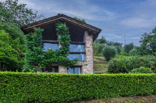 Foto 1 - Casa de 1 habitación en Pescia con piscina y jardín