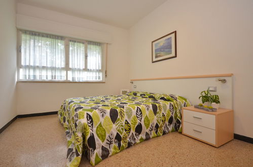 Foto 5 - Appartamento con 2 camere da letto a Lignano Sabbiadoro con terrazza e vista mare