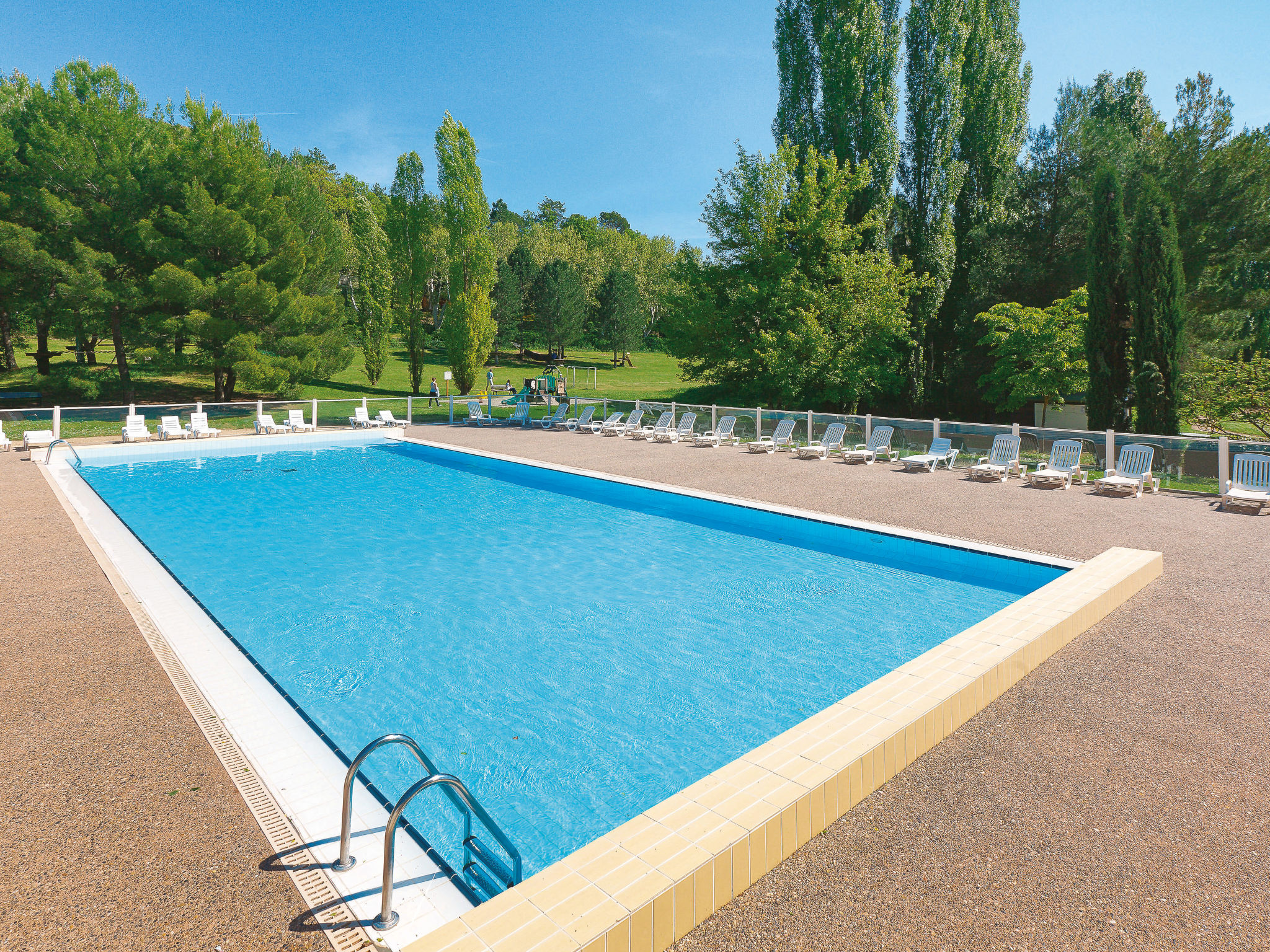 Photo 13 - Maison de 2 chambres à Gréoux-les-Bains avec piscine et jardin