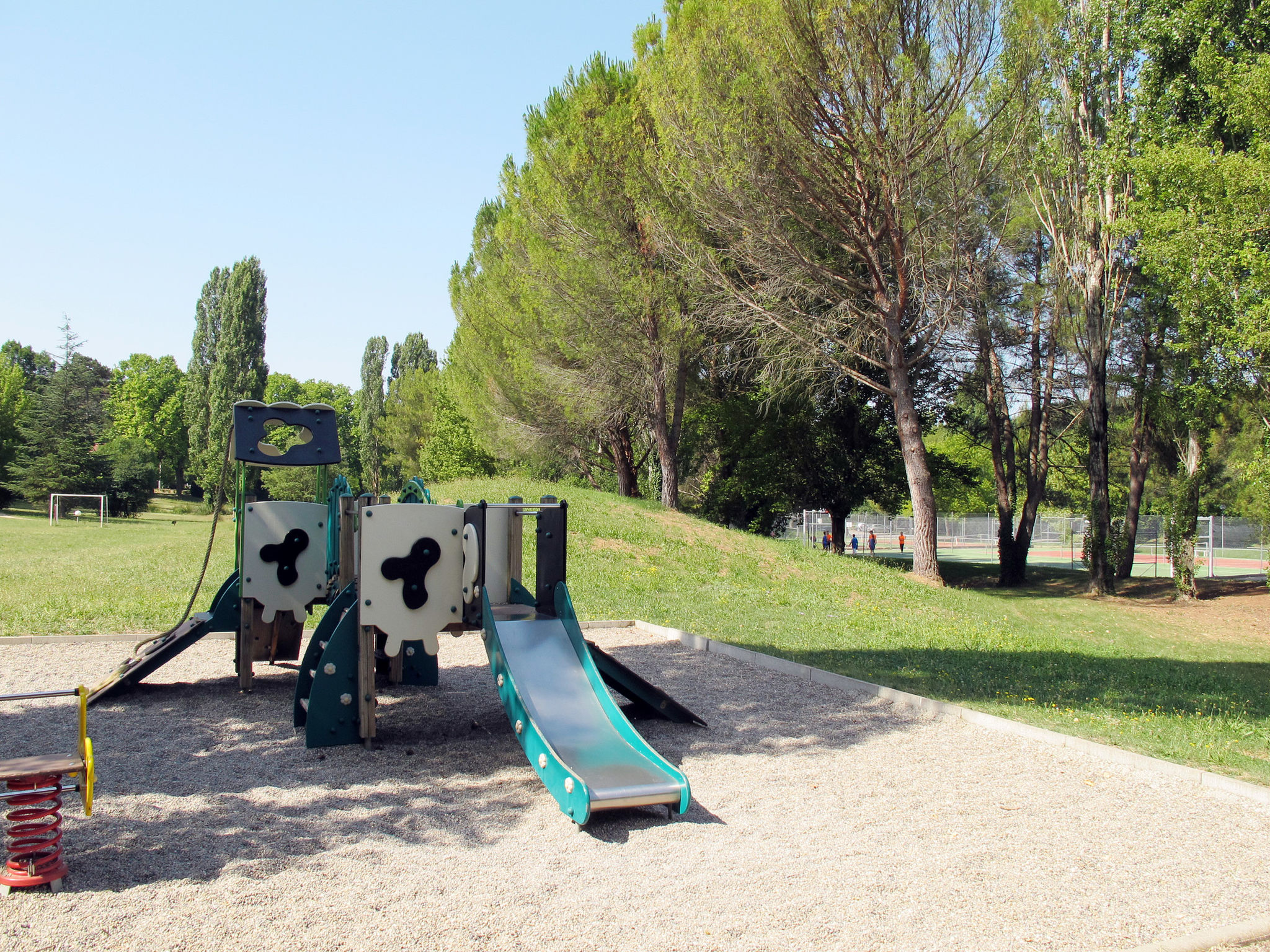 Foto 19 - Appartamento con 2 camere da letto a Gréoux-les-Bains con piscina e giardino