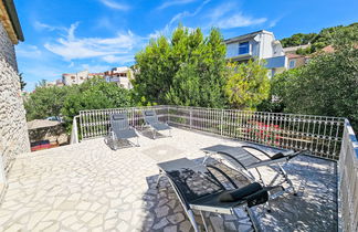 Photo 2 - Maison de 3 chambres à Tisno avec jardin et terrasse