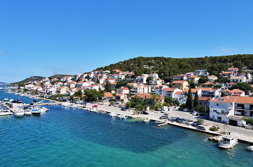 Foto 5 - Haus mit 3 Schlafzimmern in Tisno mit terrasse und blick aufs meer