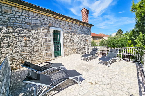 Photo 24 - Maison de 3 chambres à Tisno avec jardin et terrasse