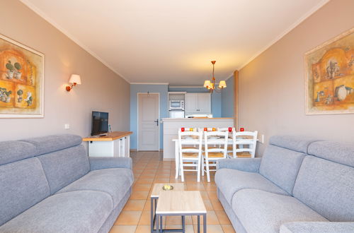 Foto 7 - Apartamento de 2 quartos em Roquebrune-sur-Argens com piscina e terraço