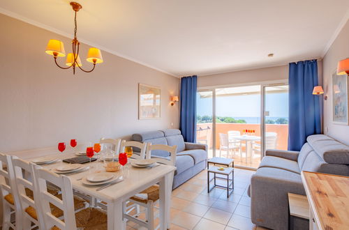 Foto 4 - Apartamento de 2 quartos em Roquebrune-sur-Argens com piscina e terraço