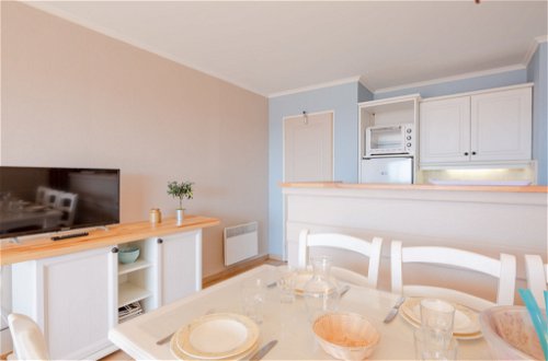 Foto 8 - Apartment mit 2 Schlafzimmern in Roquebrune-sur-Argens mit schwimmbad und blick aufs meer