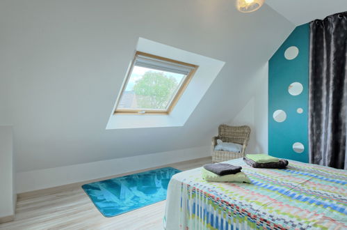 Foto 15 - Casa con 2 camere da letto a Besné con giardino e vista mare