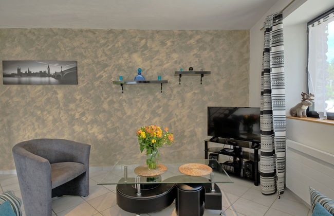 3 bedroom House in Besné with garden and terrace - Photo 32