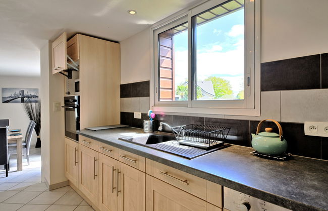 3 bedroom House in Besné with garden and terrace - Photo 7