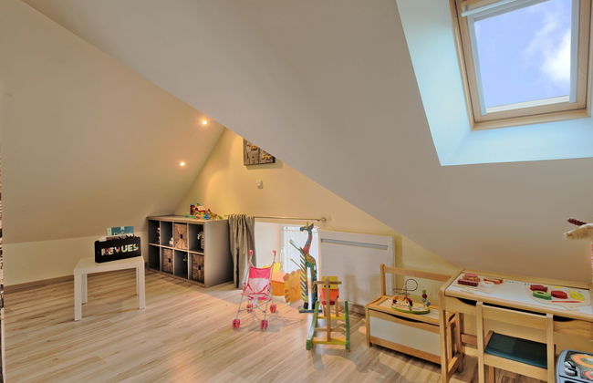 3 bedroom House in Besné with garden and terrace - Photo 24