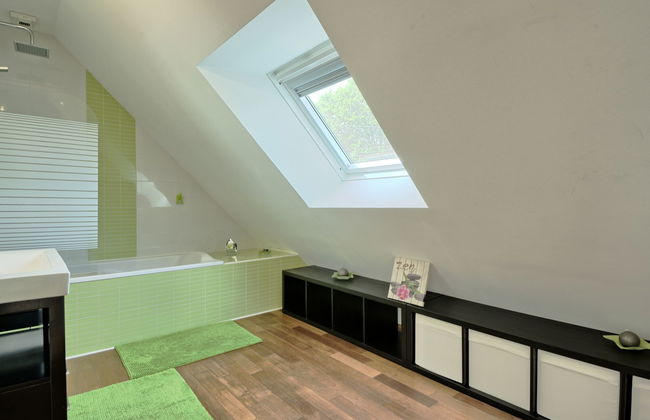 3 bedroom House in Besné with garden and terrace - Photo 25