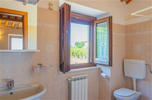 Photo 8 - 4 bedroom House in Crecchio with swimming pool and sea view