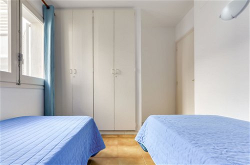 Foto 19 - Appartamento con 2 camere da letto a Roses con giardino e vista mare