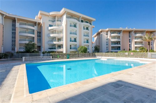 Foto 20 - Apartamento de 1 habitación en Fréjus con piscina y vistas al mar