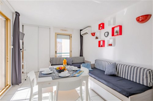 Foto 11 - Apartamento de 1 quarto em Fréjus com piscina e vistas do mar