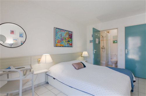 Foto 13 - Apartamento de 1 quarto em Fréjus com piscina e vistas do mar