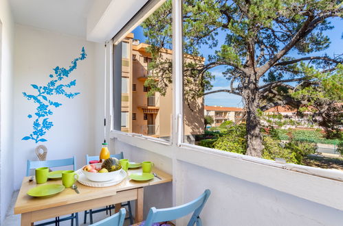 Photo 3 - Apartment in Bormes-les-Mimosas with sea view