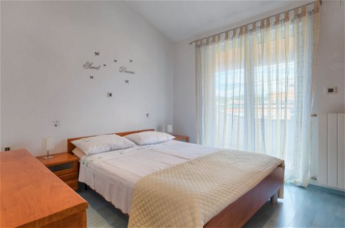 Foto 4 - Apartamento de 1 habitación en Marčana con piscina privada y vistas al mar