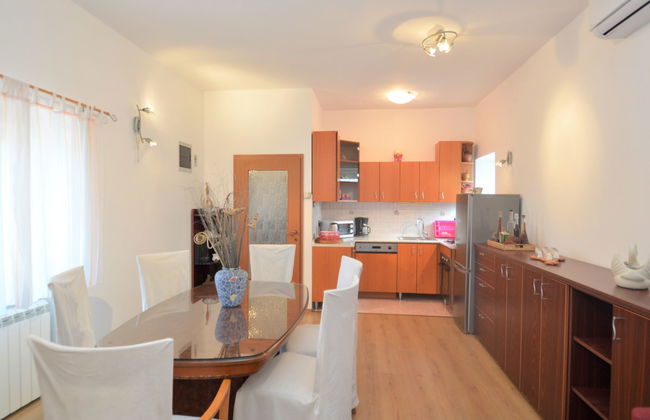 Apartamento de 3 quartos em Ližnjan com piscina e jardim - Foto 2