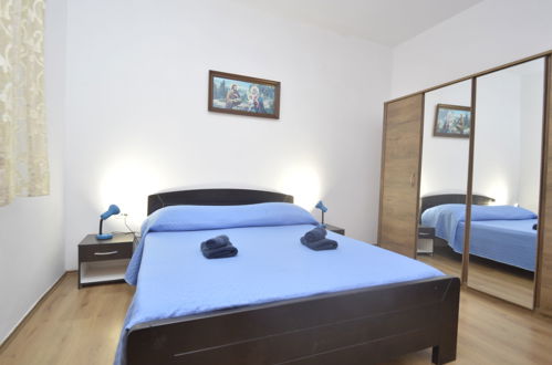 Photo 4 - Appartement de 2 chambres à Ližnjan avec piscine et vues à la mer