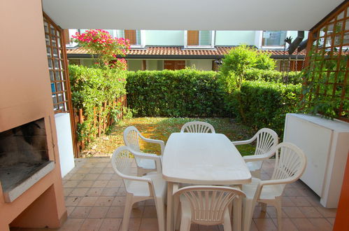 Photo 12 - 2 bedroom House in Rosolina with swimming pool and terrace