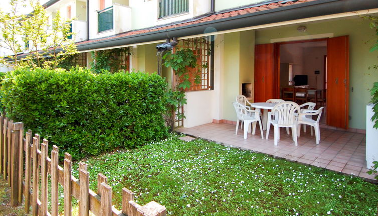 Photo 1 - 2 bedroom House in Rosolina with swimming pool and terrace