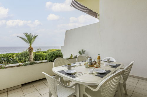 Photo 17 - 2 bedroom Apartment in Fréjus with garden and terrace