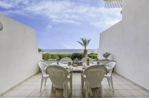 Photo 16 - 2 bedroom Apartment in Fréjus with garden and terrace