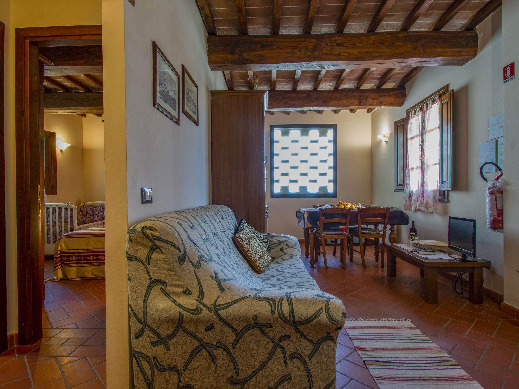 Foto 9 - Apartamento de 2 habitaciones en Cerreto Guidi con piscina y jardín