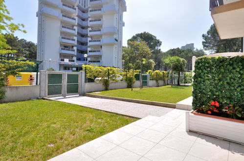 Foto 14 - Apartamento de 2 habitaciones en San Michele al Tagliamento con terraza y vistas al mar