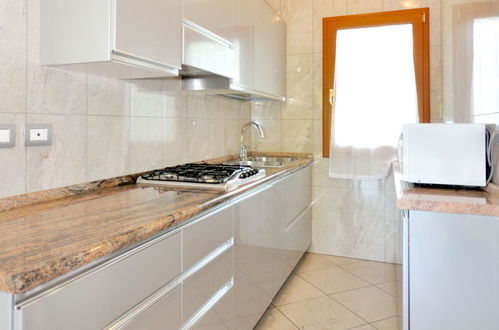 Photo 7 - 2 bedroom Apartment in San Michele al Tagliamento with garden and terrace