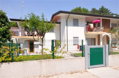 Foto 15 - Apartment mit 2 Schlafzimmern in San Michele al Tagliamento mit terrasse und blick aufs meer