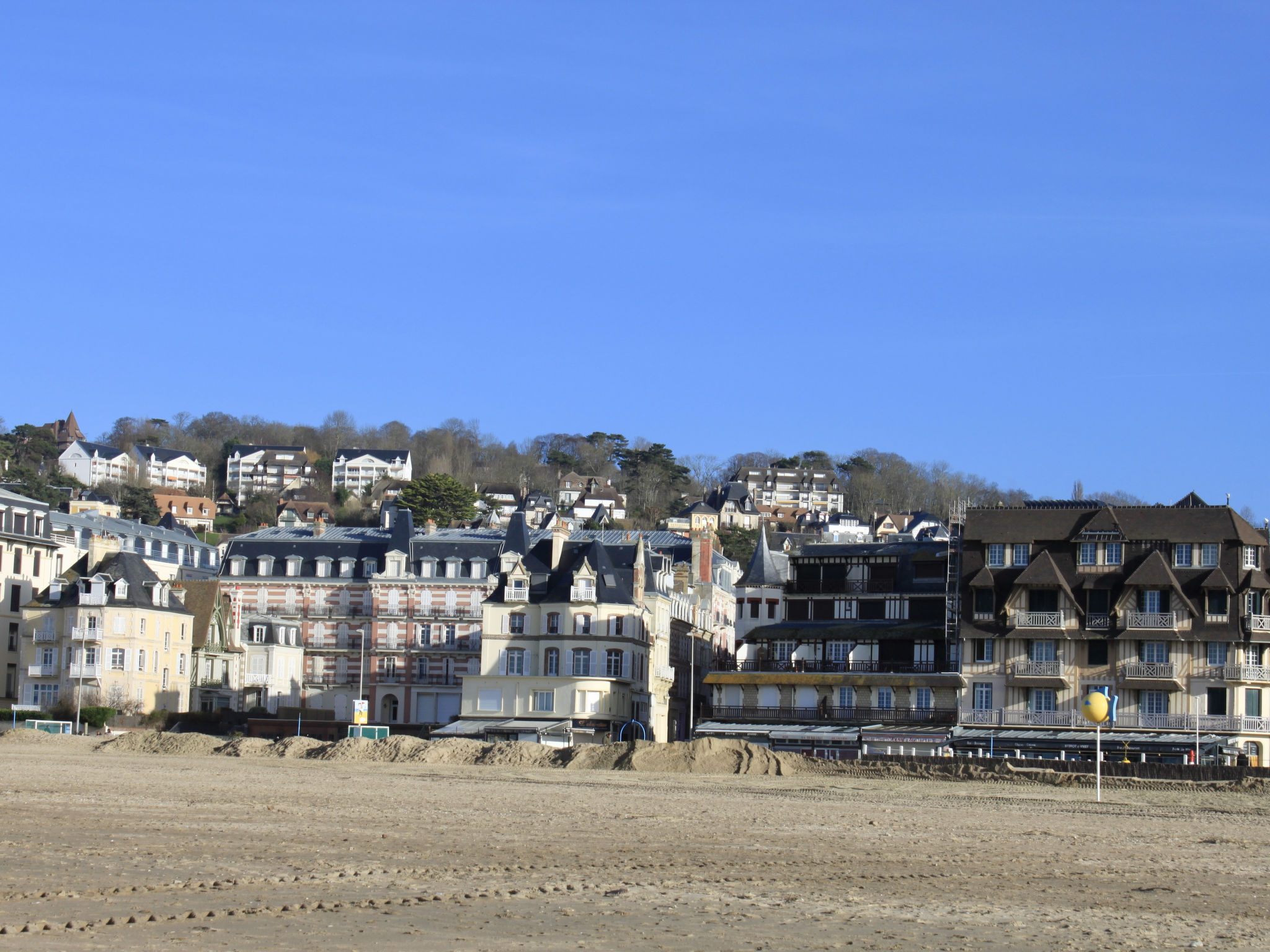 Photo 15 - 2 bedroom Apartment in Trouville-sur-Mer with sea view