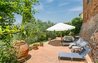 Photo 2 - 4 bedroom House in Castelfiorentino with private pool and garden