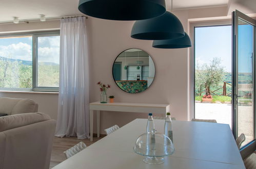 Foto 9 - Casa con 6 camere da letto a Todi con piscina privata e giardino