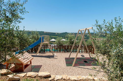 Foto 43 - Haus mit 6 Schlafzimmern in Todi mit privater pool und garten