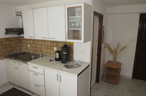 Photo 6 - 2 bedroom Apartment in Vir with garden and terrace